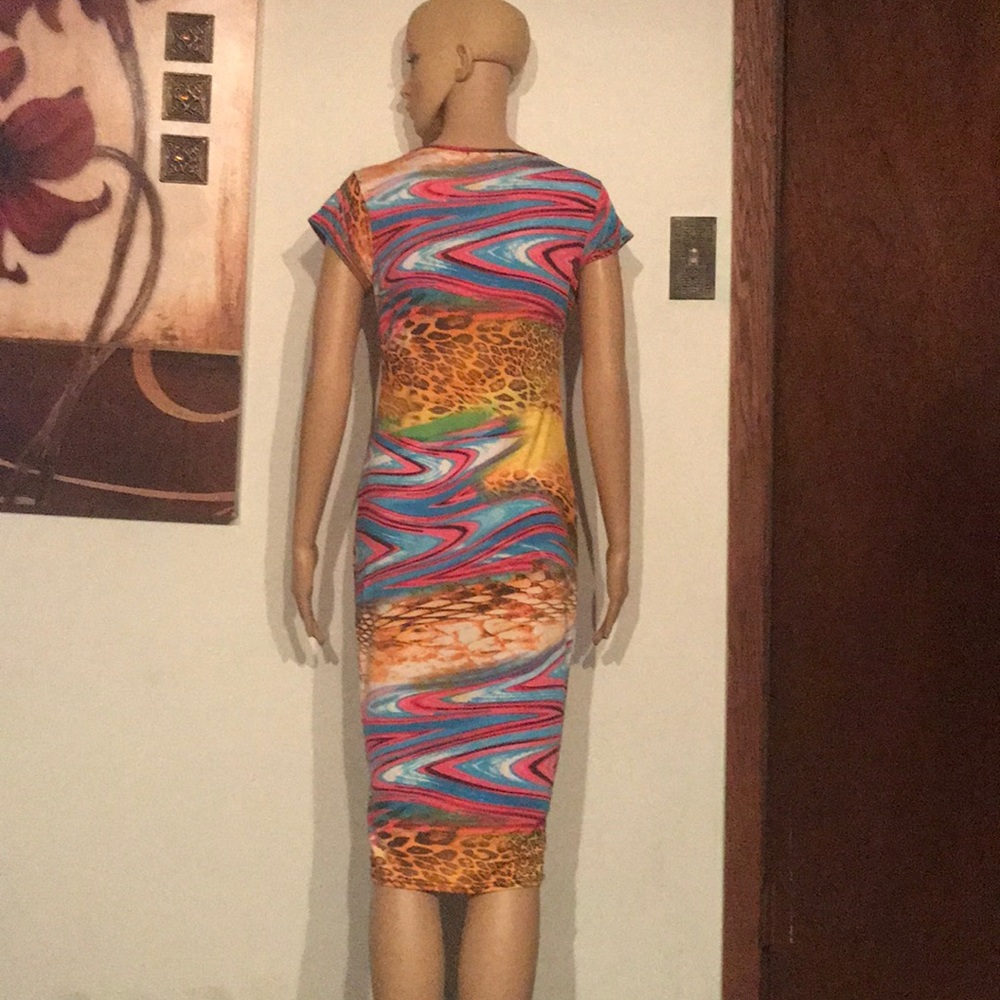 Women’s Wear - Picture 2 of 2